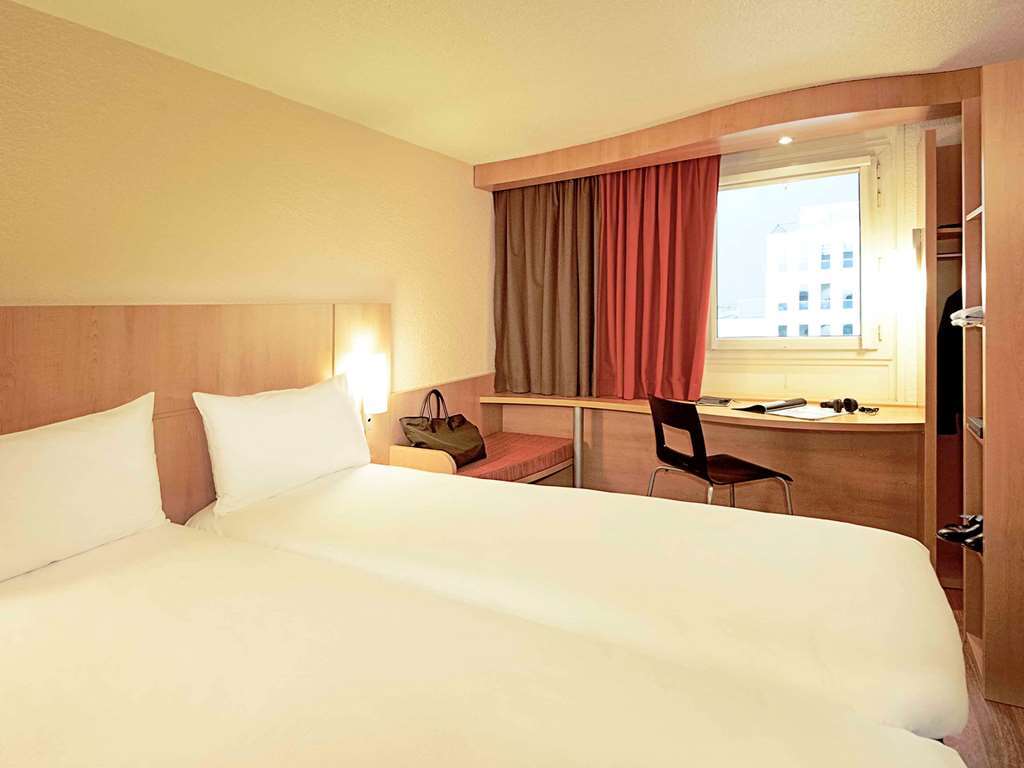 Ibis Avallon Magny  Rom bilde